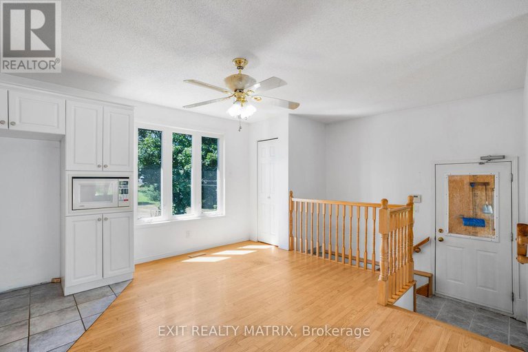 28785994/3704-pattee-road-e/champlain-twp/champlain/ontario/K6A2R2_11
