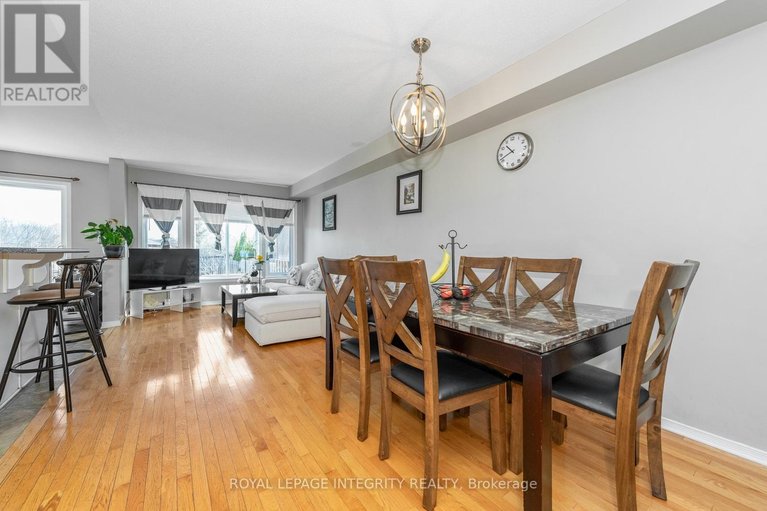 29667353/915-schooner-crescent/riverside-southgloucester-glen/ottawa/ontario/K1V1Y3_8