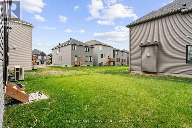 28879601/5017-abbott-street-e/emerald-meadowstrailwest/ottawa/ontario/K2V0M6_37
