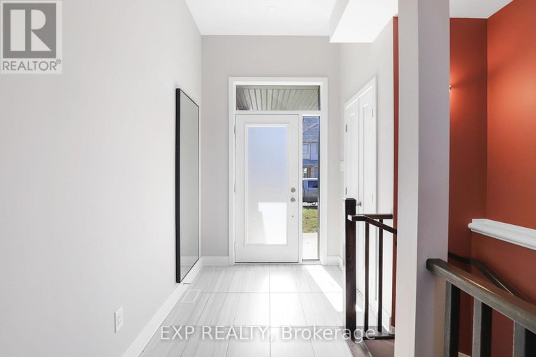 29402072/1053-lunar-glow-crescent/riverside-southgloucester-glen/ottawa/ontario/K4M0J9_2