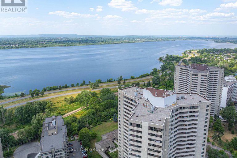 28727418/711-1171-ambleside-drive/woodroffe/ottawa/ontario/K2B8E1_47