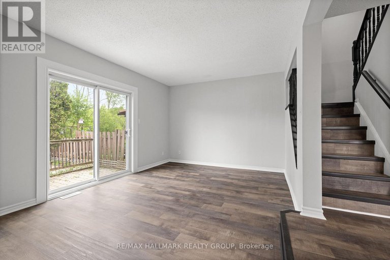 28354842/1083-millwood-court/convent-glen-north/ottawa/ontario/K1C3E9_18