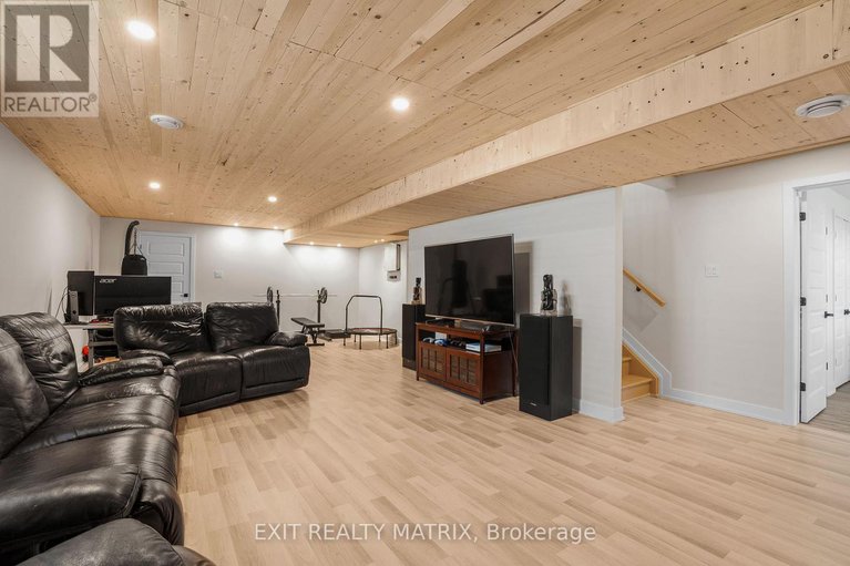 28647082/9-sarah-street/casselman/casselman/ontario/K0A1M0_20