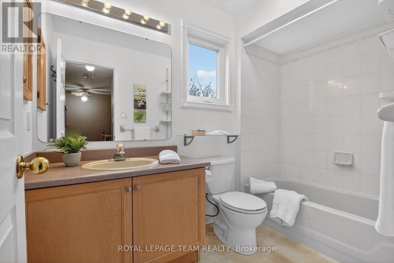 29460136/21-baton-court/katimavik/ottawa/ontario/K2L4C8_37