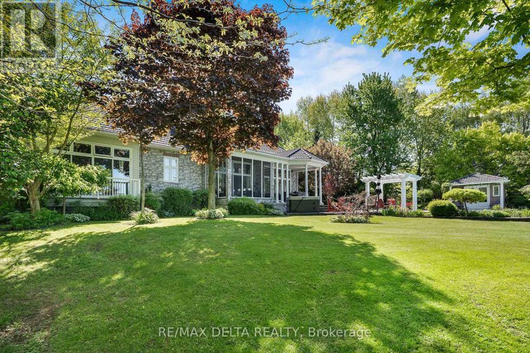 28387496/2584-woods-street/town-of-rockland/clarence-rockland/ontario/K4K1J2_34