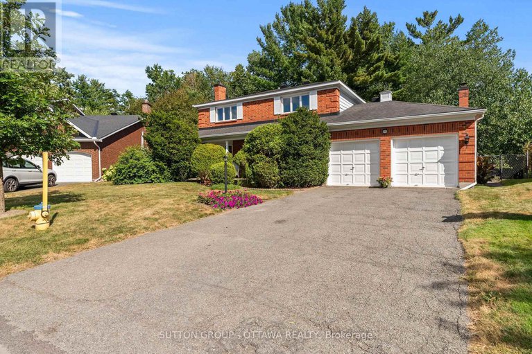 28824766/9-sundance-court/sheahan-estatestrend-village/ottawa/ontario/K2H8T4_2