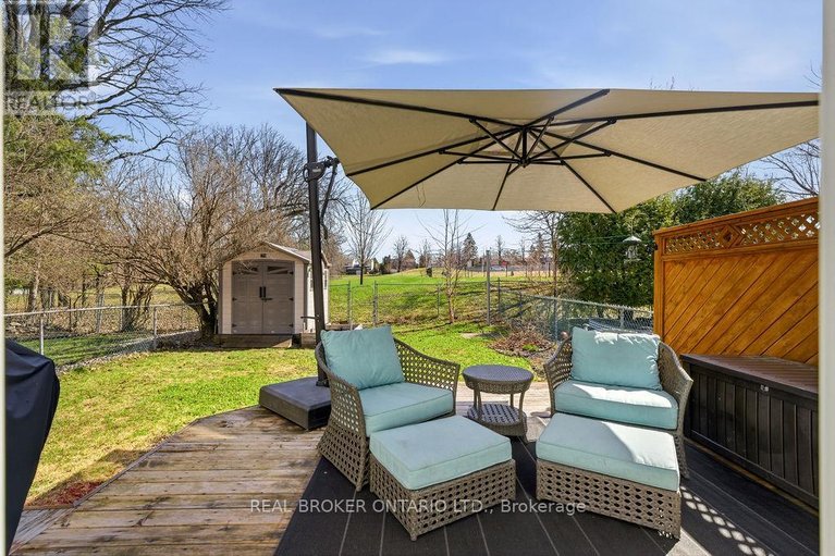 29633974/1095-avignon-court/orleans-wood/ottawa/ontario/K1C2M2_28