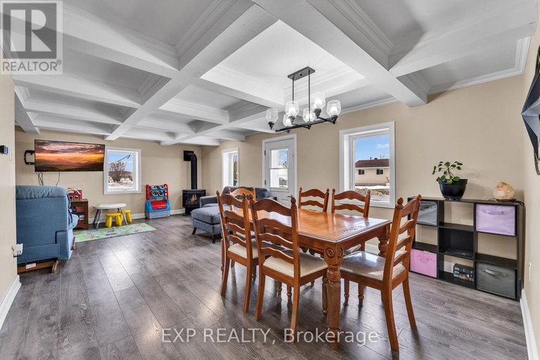 29443321/1526-landry-street/clarencerockland-twp/clarence-rockland/ontario/K0A1N0_18