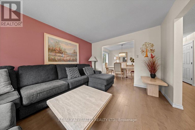 28543390/1293-parc-du-village-road/convent-glen-south/ottawa/ontario/K1C7B2_8