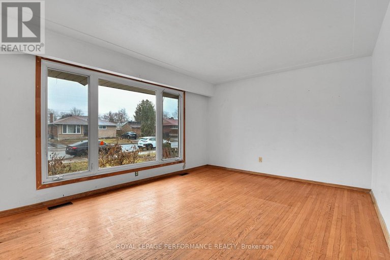 29600475/759-pleasant-park-road/elmvale-acres/ottawa/ontario/K1G1Y5_4