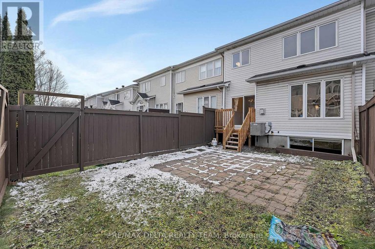 29122908/216-forestcrest-street/chapel-hill/ottawa/ontario/K1C7R5_34