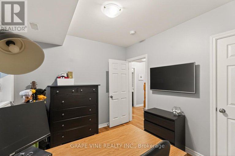 29185742/d-310-everest-private/elmvale-acres/ottawa/ontario/K1G4E3_27