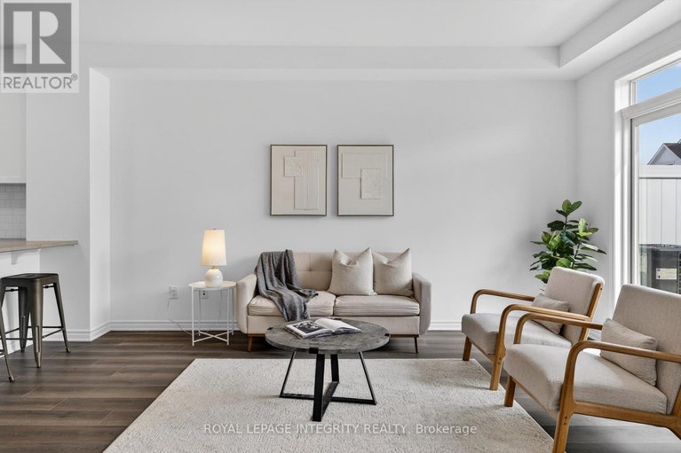 29521534/21-caspian-row/emerald-meadowstrailwest/ottawa/ontario/K2V0R7_5