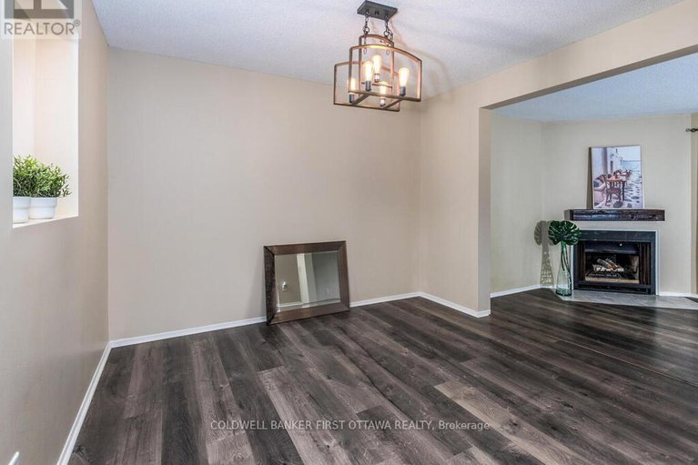 28970116/86-lightfoot-place/katimavik/ottawa/ontario/K2L3L9_12