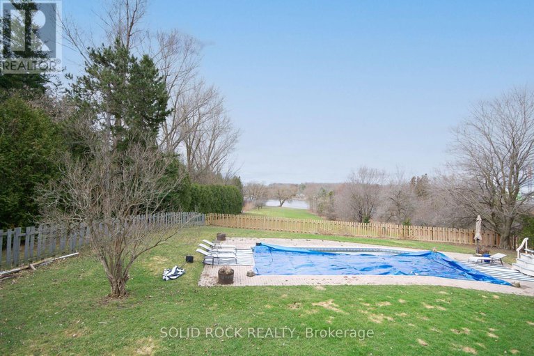 28251367/724-river-road/riverside-southgloucester-glen/ottawa/ontario/K4M1B2_20