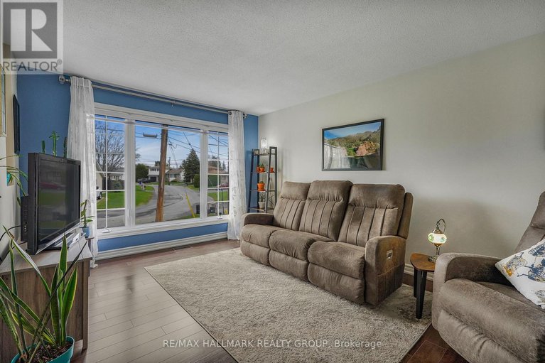 29688003/1235-campeau-crescent/town-of-rockland/clarence-rockland/ontario/K4K1B6_5