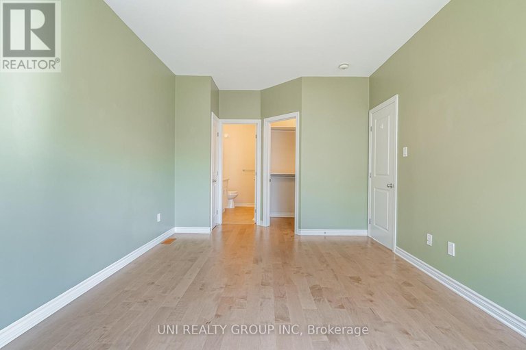 28692572/247-maygrass-way/remainder-of-stittsville-area/ottawa/ontario/K2S2K9_28