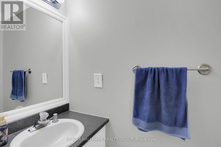 28723608/1661-kindersley-avenue/chateauneuf/ottawa/ontario/K1C4V4_37