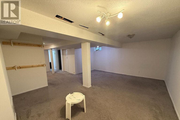 29238699/712-mathieu-way/fallingbrookpineridge/ottawa/ontario/K4A2S5_19