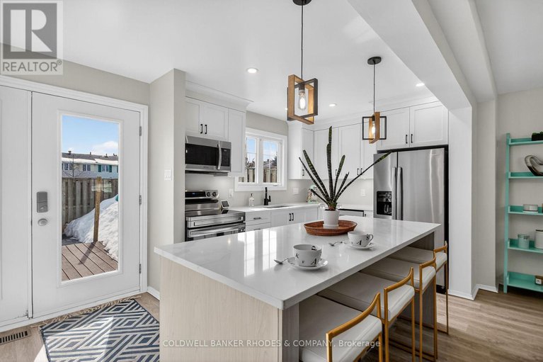 29438114/521-orkney-private/carleton-square/ottawa/ontario/K2C3M7_14