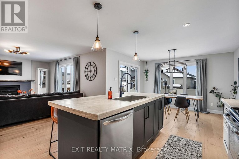 29245537/450-provence-avenue/embrun/russell/ontario/K0A1W0_12