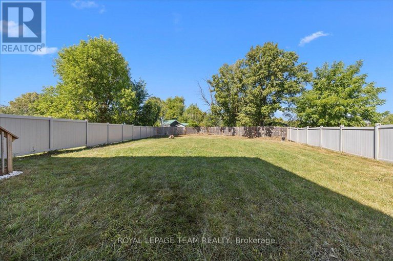 28774616/227-bert-hall-street/arnprior/arnprior/ontario/K7S0H1_43