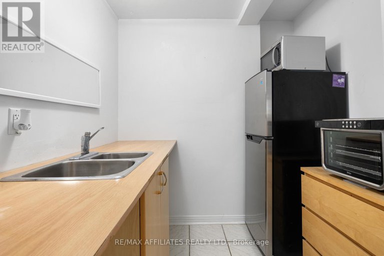 28964086/306-woodfield-drive/tanglewood/ottawa/ontario/K2G3W9_27