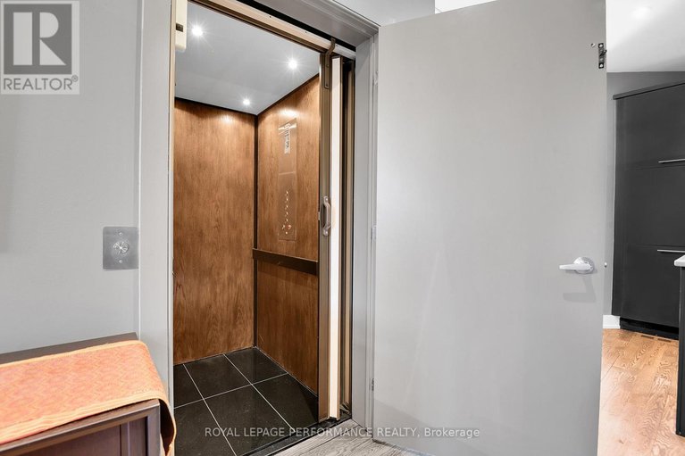 29119540/805-kingsmere-avenue/mckellar-heightsglabar-park/ottawa/ontario/K2A3J8_2