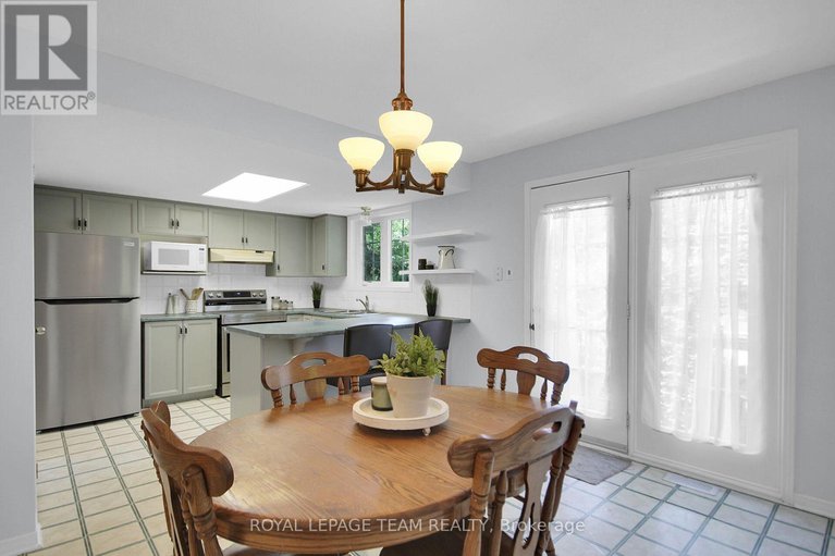 28617518/16-riverbank-court/stittsville-central/ottawa/ontario/K2S1V7_15
