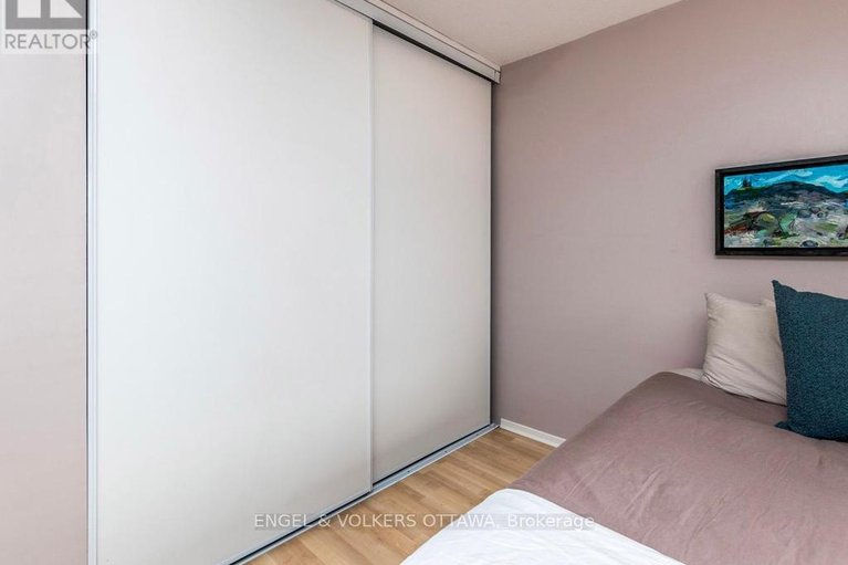 29618485/31-castlegreen-private/hunt-club-parkgreenboro/ottawa/ontario/K1T3N4_16