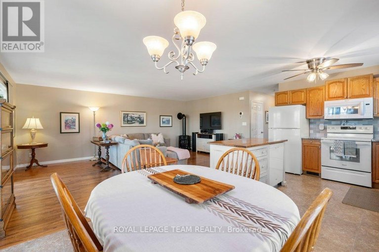 29675450/15065-concession-3-4-road/finch/north-stormont/ontario/K0C1K0_15