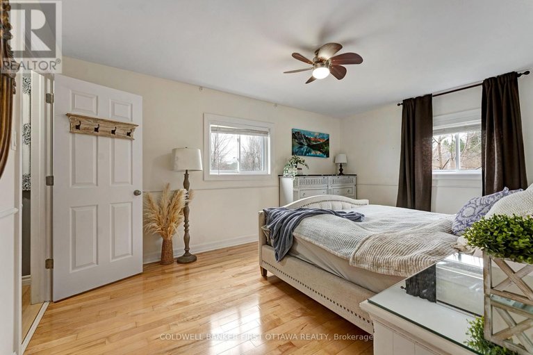 29613138/107-owen-street/lanark-highlands-lanark-village/lanark-highlands/ontario/K0G1K0_22