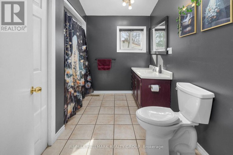 29541162/135-woods-road/constance-bay/ottawa/ontario/K0A3M0_8