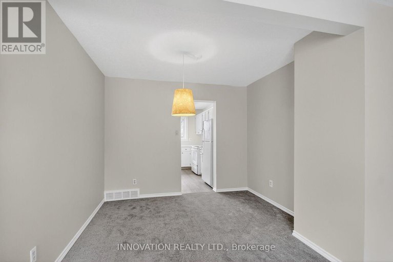 29490132/5-2336-orient-park-drive-e/blackburn-hamlet-south/ottawa/ontario/K1B4N5_17