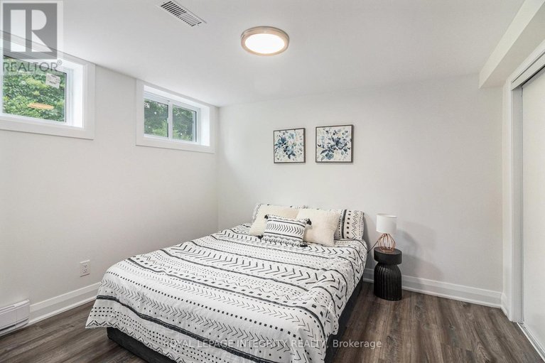 29666459/2389-sheldon-avenue/queensway-terrace-southridgeview/ottawa/ontario/K2C1K4_25