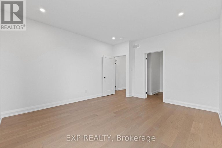 29043769/6819-notre-dame-street/chateauneuf/ottawa/ontario/K1C1H4_28