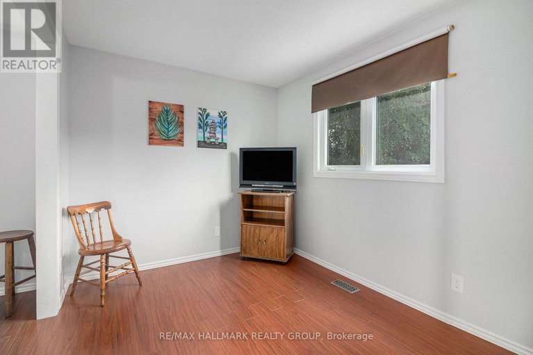 29407943/270-mceachern-crescent/bilberry-creekqueenswood-heights/ottawa/ontario/K1E3K5_21