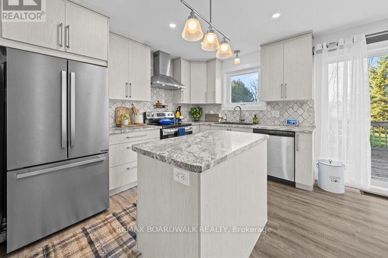 29519849/2462-dunning-road/cumberland-west/ottawa/ontario/K0A3E0_11