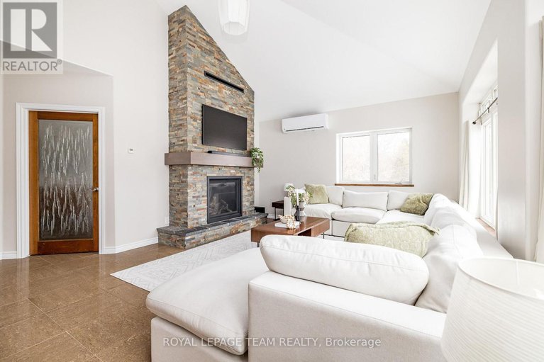 29102978/4128-county-7-road/south-dundas-williamsburgh-twp/south-dundas/ontario/K0C2H0_11