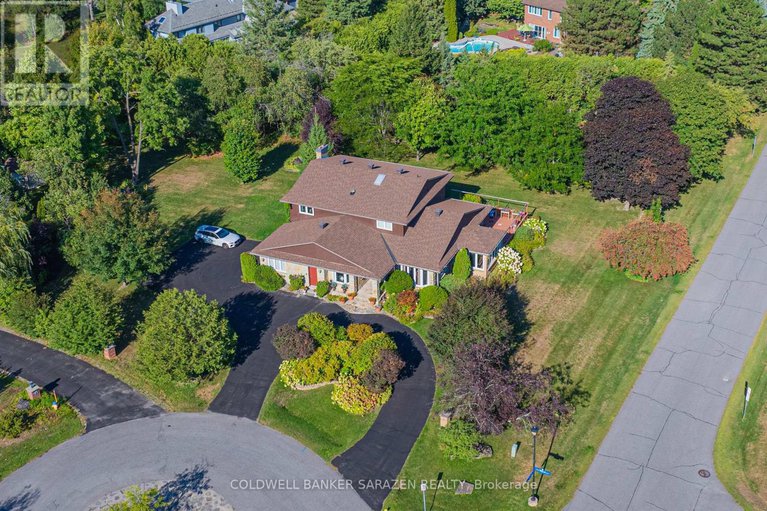 28832273/2-midinah-gate/cedar-hillorchard-estates/ottawa/ontario/K2R1B7_8