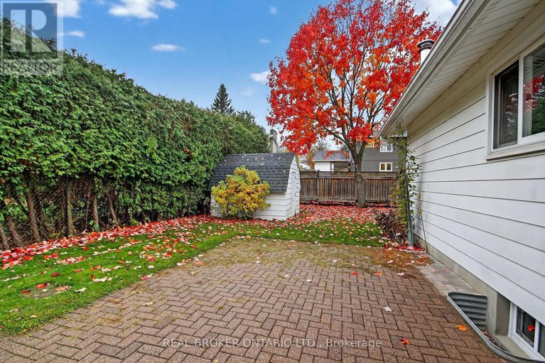 29078632/89-country-lane-w/glencairnhazeldean/ottawa/ontario/K2L1J4_27