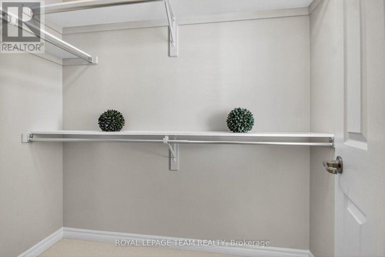 29099076/939-whimbrel-way/half-moon-bay/ottawa/ontario/K2J6C5_43