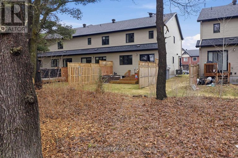 29608681/241-dion-avenue/town-of-rockland/clarence-rockland/ontario/K4K0M3_38