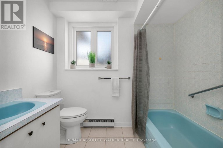 29422550/19-lambert-drive/sheahan-estatestrend-village/ottawa/ontario/K2H5Y3_27