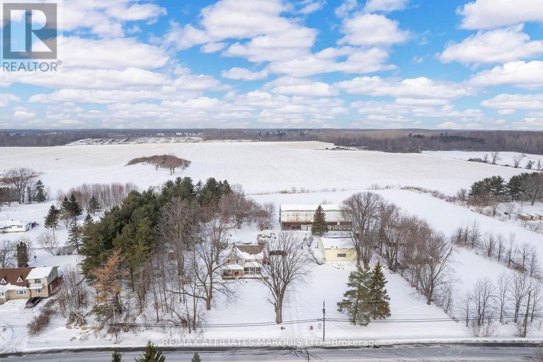 29341582/18645-county-2-road/south-glengarry-charlottenburgh-twp/south-glengarry/ontario/K6H5R5_39