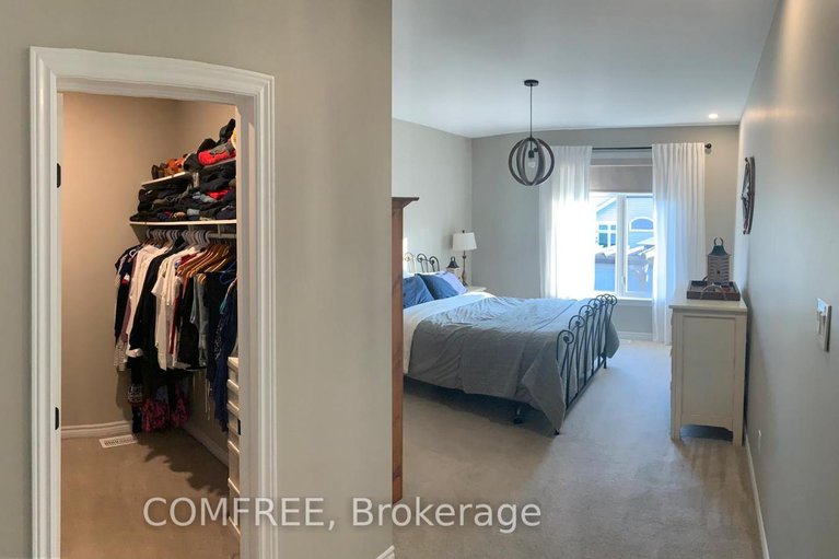 28417378/819-tewin-circle/camelot/ottawa/ontario/K4A1K2_13