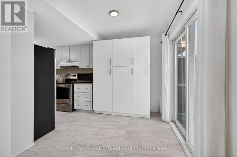 29668383/13-424-hillsboro-private/emerald-meadowstrailwest/ottawa/ontario/K2M3A8_20