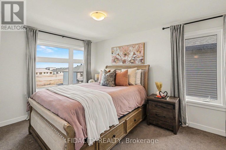 29654929/1768-crux-road/mer-bleuebradley-estatesanderson-park/ottawa/ontario/K1W0R3_15