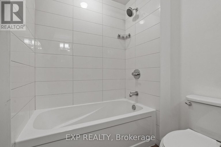 29557757/1006-330-titan-private/borden-farmstewart-farmcarleton-heightsparkwood-hills/ottawa/ontario/K2G1G3_9