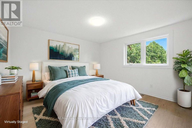 28647832/126-hawk-crescent/hunt-clubwestern-community/ottawa/ontario/K1V9G7_17